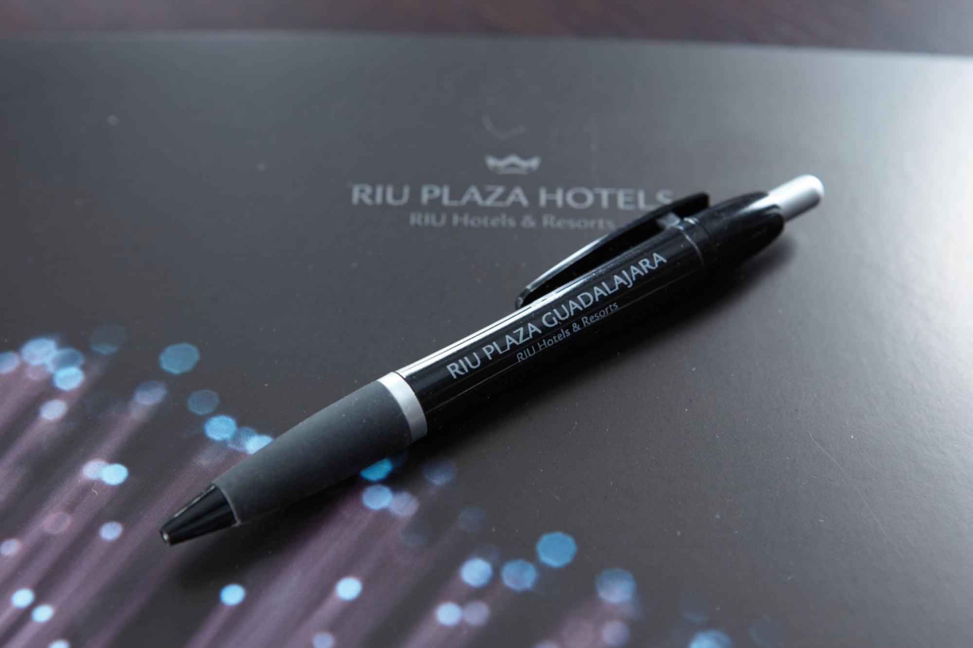 Riu Plaza Guadalajara Hotel Bagian luar foto