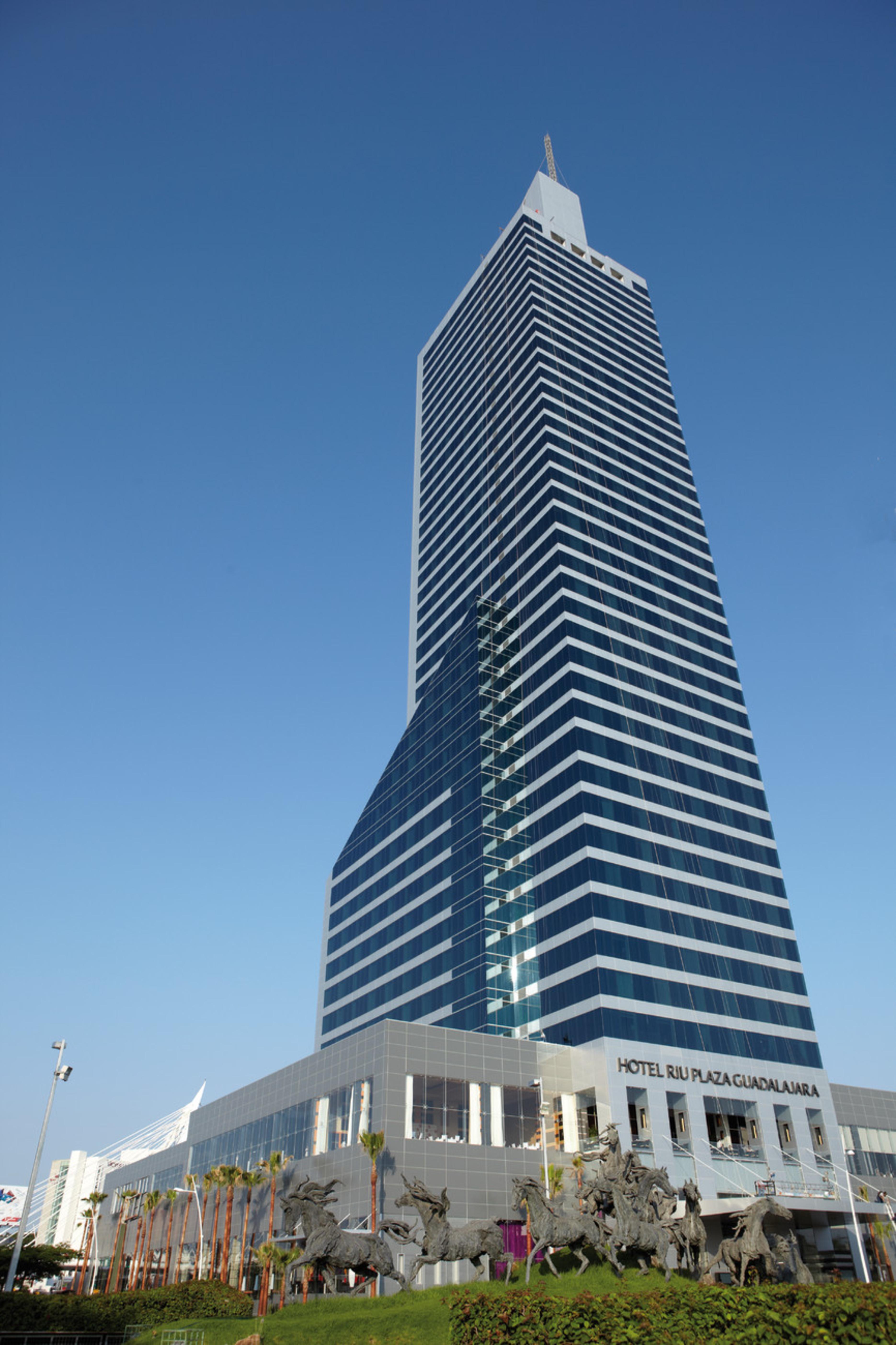 Riu Plaza Guadalajara Hotel Bagian luar foto