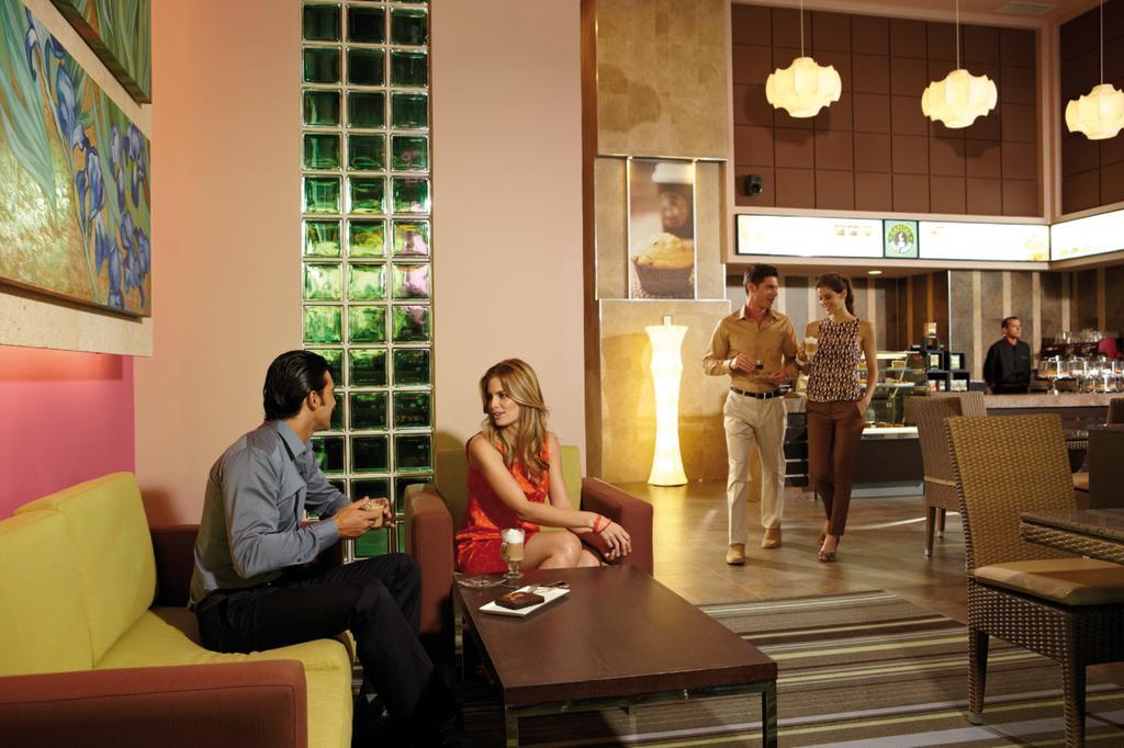 Riu Plaza Guadalajara Hotel Bagian luar foto