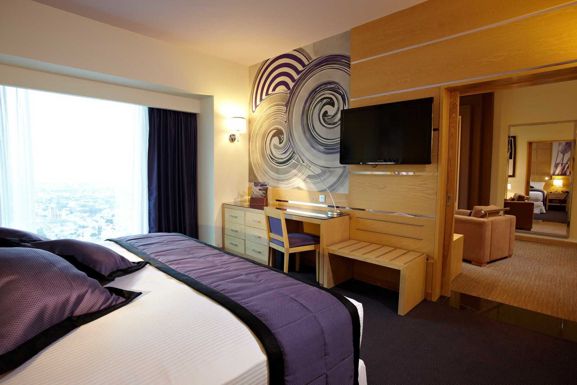 Riu Plaza Guadalajara Hotel Bagian luar foto