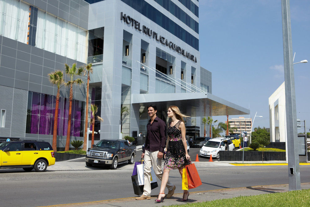 Riu Plaza Guadalajara Hotel Bagian luar foto